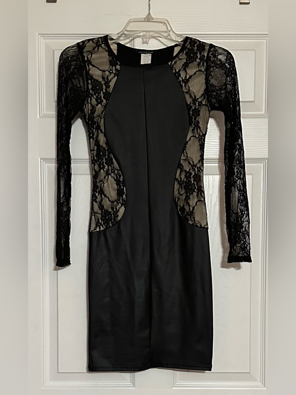 Black Lace-Accent Long Sleeve Bodycon Dress